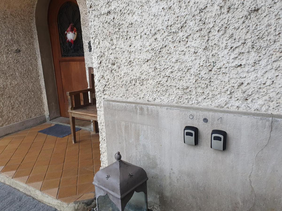 Traditional Swiss-Flat Interlaken Exterior photo